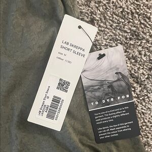 lululemon Lab Skreppa Short Sleeve Shirt M army green bloom dye